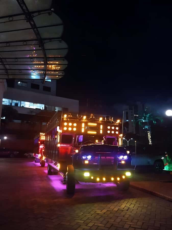 MEDELLIN: CITY TOUR CITY NIGHT TOUR + OPEN BAR - Should you book Medellín City Night Tour + Open Bar?