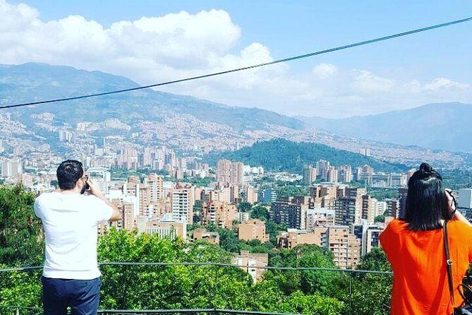 Medellin City Walking Tour plus Metro Cable Cars - Parque Berrío and the first Botero statue donation