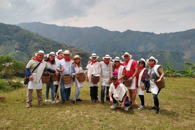 Medellin: coffee tour and paisa experience - Lunch and dessert: the paisa experience you can actually taste