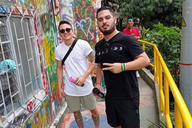 Medellin Commune 13 Historic Tour With Snacks and Drinks - Snacks and typical drinks: plan your hunger for later
