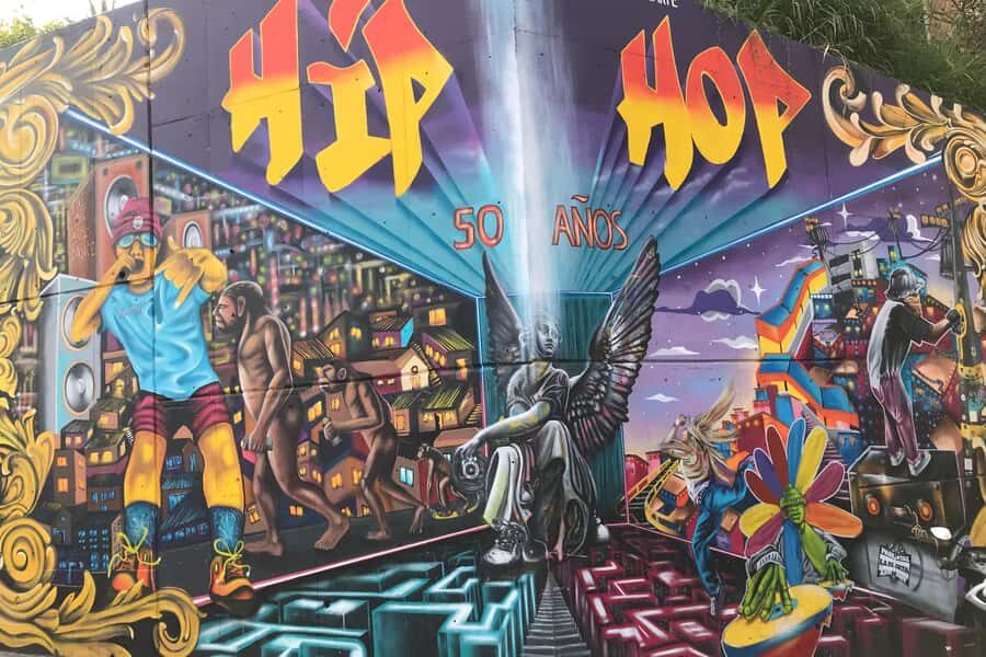 Medellín: Comuna 13 (Graffitour) Discover the Transformation - Key Things to Know Before You Go