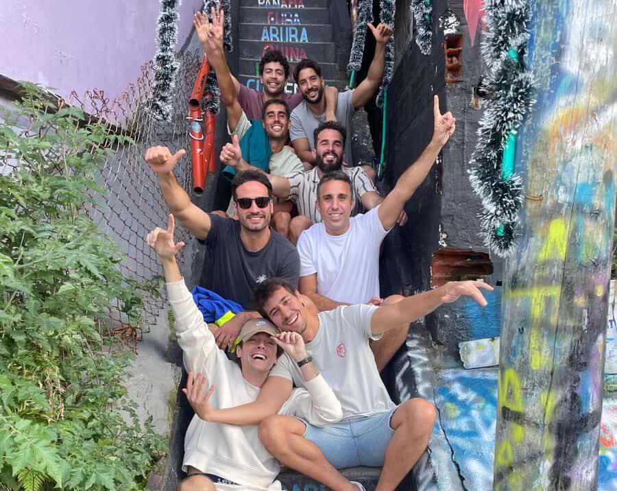 Medellín: Comuna 13 (Graffitour) Discover the Transformation - Canvas Gallery, Neon Room, and the Hands-On Graffiti Finish