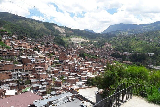 Medellín & Comuna 13 Private Tour - Comuna 13 is the Medellín lesson you came for