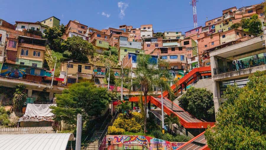 Medellin: Graffiti Tour Comuna 13 - Key Things to Know Before You Go