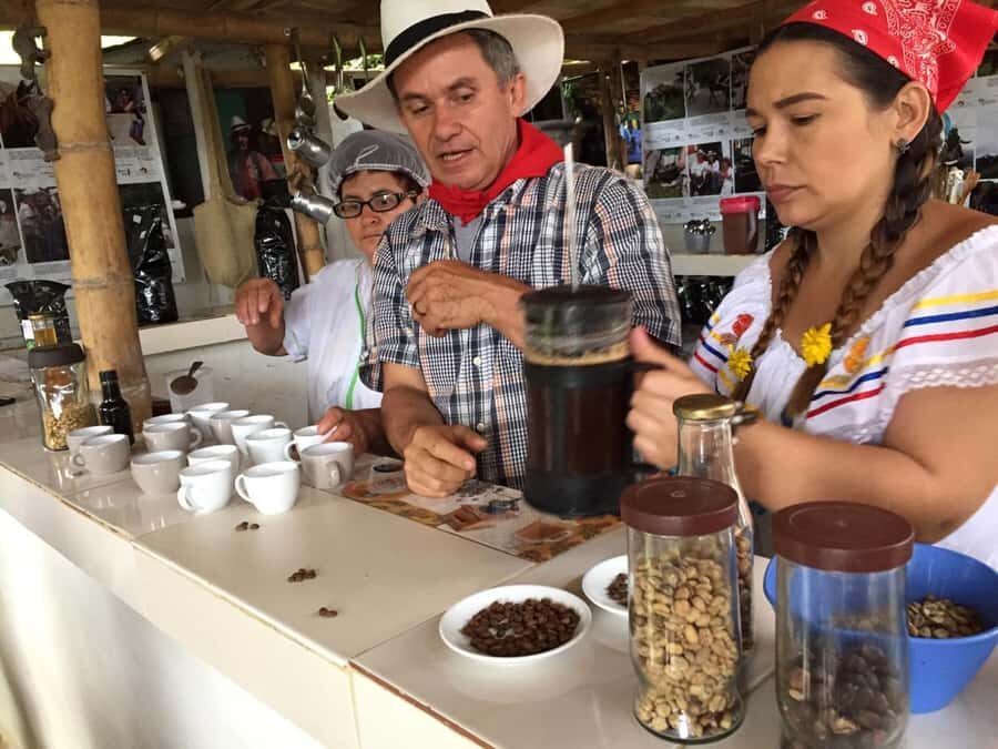 Medellín: Guatape Village with Coffee and Fruit Tasting Tour - Key highlights worth planning around