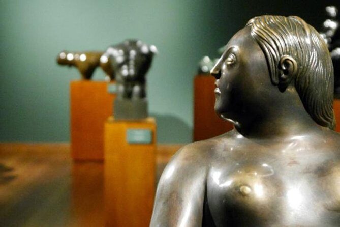 Medellín Museums Tour and Fernando Botero´s Antioquia museum - Plaza Botero in 25 minutes: how to connect statues to museum pieces