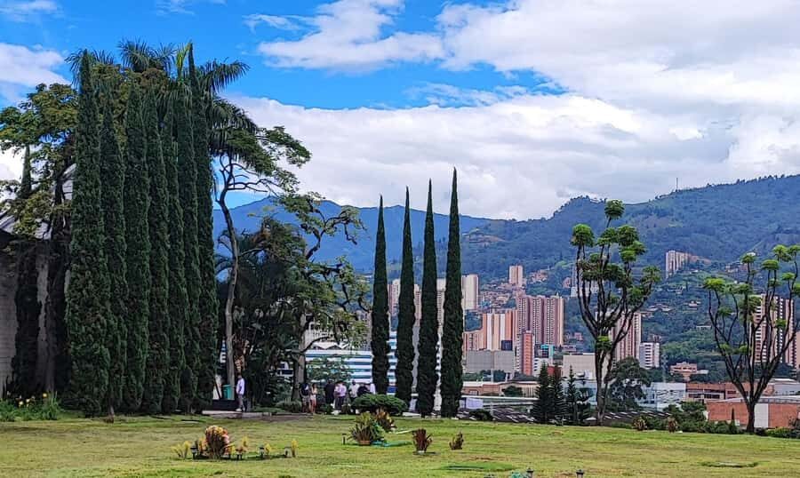 Medellín: Pablo Escobar Historical Tour Complete Experience - La Catedral prison inside a cathedral-shaped monument