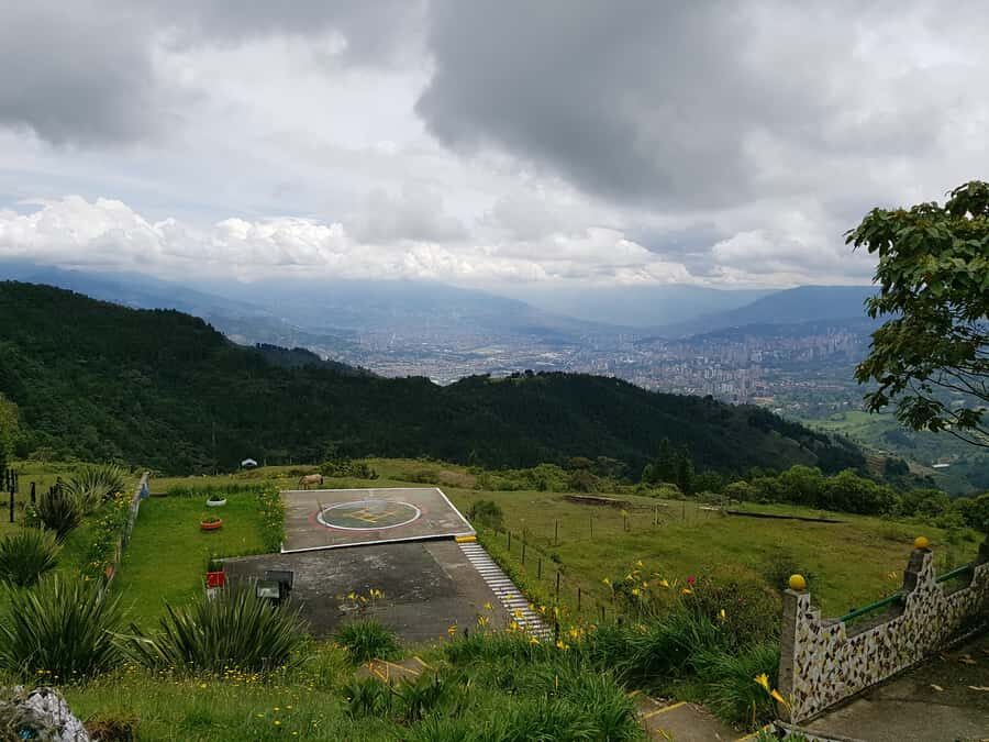 Medellín: Pablo Escobar Jail Private Tour - Where violence turned inward: the site of murders of associates