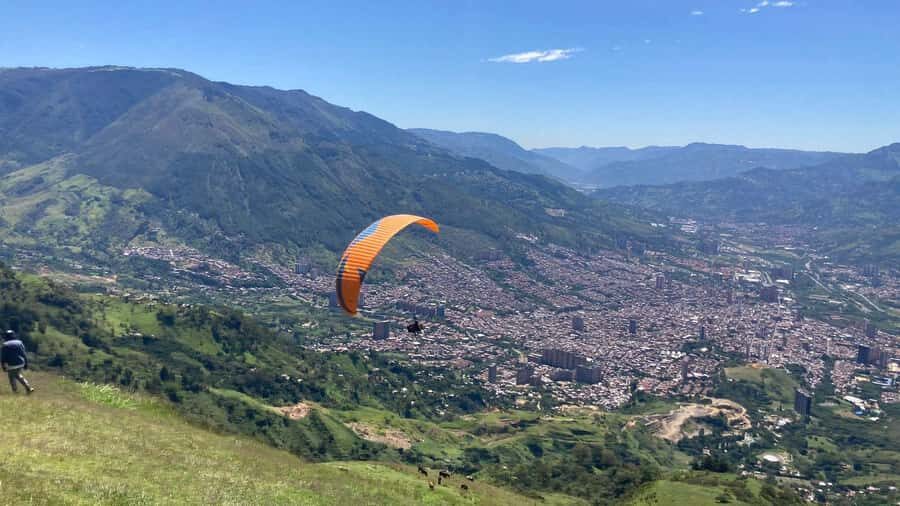 Medellín Paragliding - Go Pro Included - Key Things You’ll Notice on This Medellín Paragliding Tour