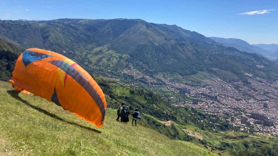 Medellín Paragliding - Go Pro Included - Who should book this Medellín paragliding tour (and who shouldn’t)