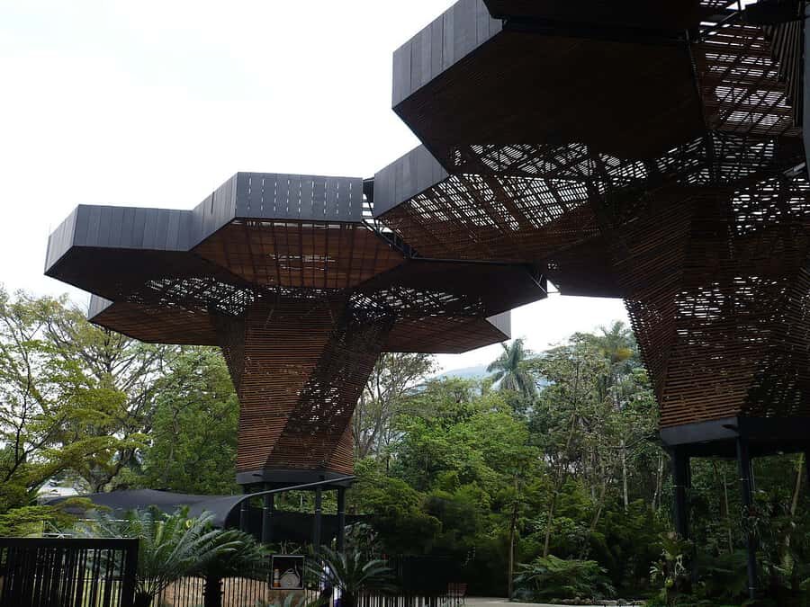 Medellin: Private City Tour - Metro or Van: Choosing the Right Local Feeling