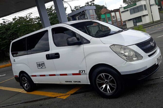 Medellín Private Transfer: José María Córdova Airport - From your door to José María Córdova: the point of this transfer