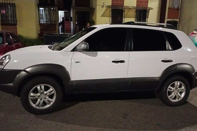 Medellin Private Transportation VIP Airport To Medellin - The ride experience: what you should expect from the driver