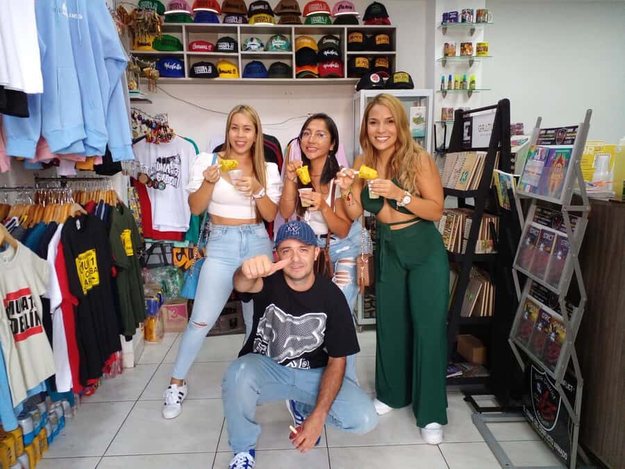 Medellin: Tour Pablo Escobar y Comuna 13 Privado - What to bring so the day feels easy