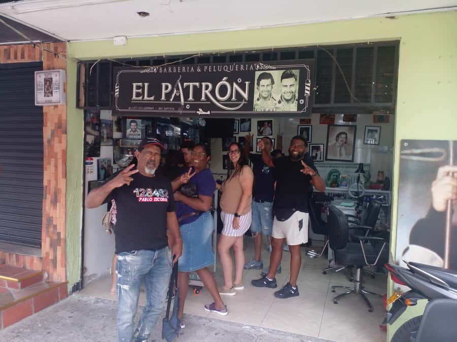 Medellin: Tour Pablo Escobar y Comuna 13 Privado - Los Olivos and the shift toward Comuna 13 views