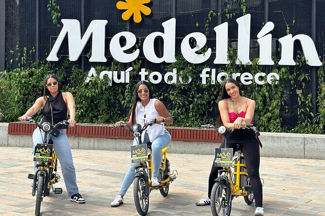 Medellin: VIP Private Historic E-Bike Tour with Lunch - Conquistadores lunch: built-in fuel for the rest of the day