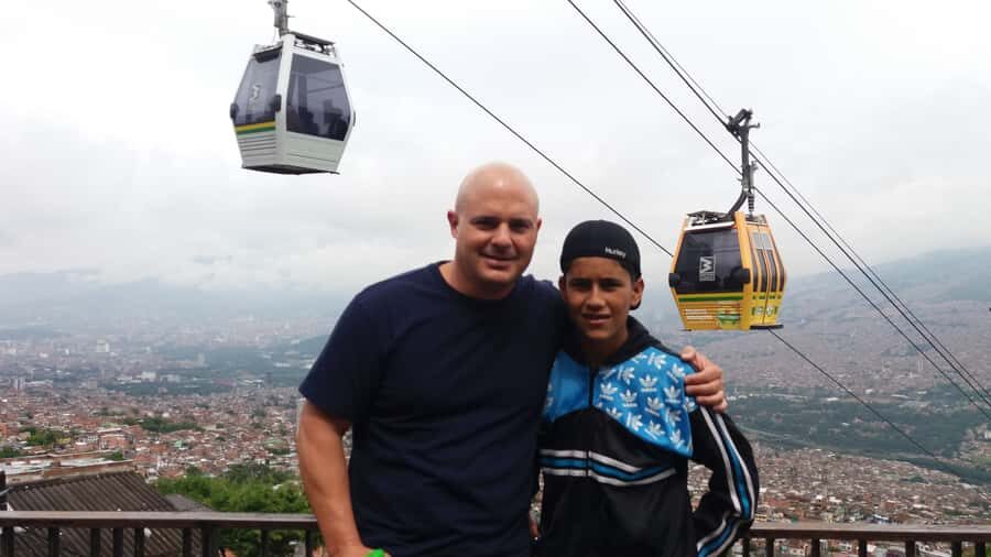 Medellín: Walking Tour with Cable Car and Botero Plaza - Bronze Giants and Local Transit: The Tour’s Big Idea