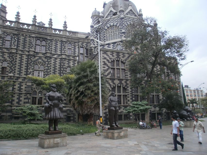Medellín: Walking Tour with Cable Car and Botero Plaza - What You’re Actually Paying For: Value at $79