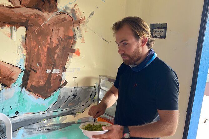 More authentic visit to Medellín + Comuna 3 (alternative) - MacroMural Manrique with Javier: murals as lived history, not decoration