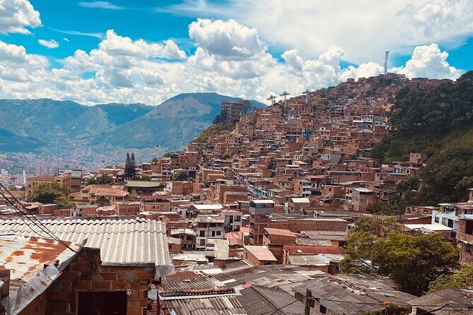 More authentic visit to Medellín + Comuna 3 (alternative) - Price and value: what $65.90 buys in real terms