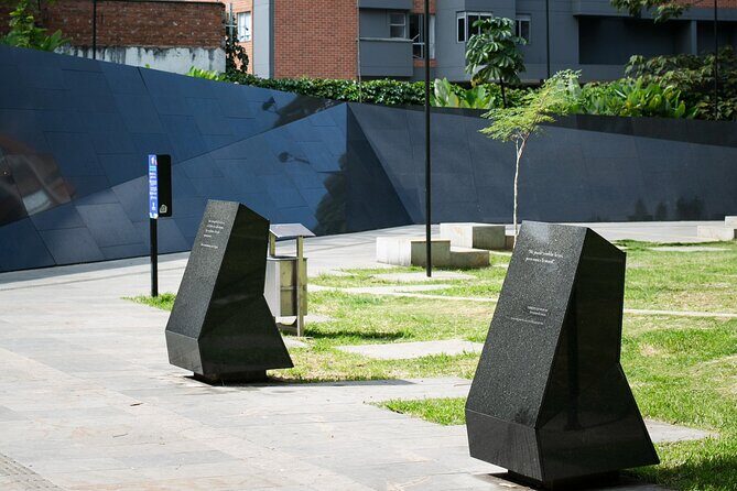Pablo Escobar and Graffitour Commune 13 Resiliencia Paisa - Key highlights to look forward to