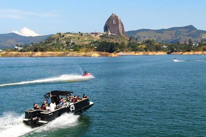 Pablo Escobar Mansion + Paintball + Boat Trip from Guatapé - Paintball at Guatapé: Adrenaline With Safety and Organization