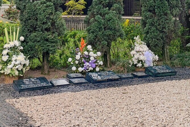 Pablo Escobar Private Tour in Medellin with All Inclusive Guide - Pickup, Transport, and the Comfort Factor That Saves Your Day