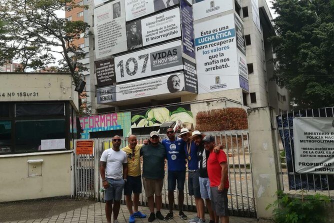 Pablo Escobar Tour - Private and affordable TOUR - The New Colombia - The guide experience: why Andrés-style commentary makes a difference