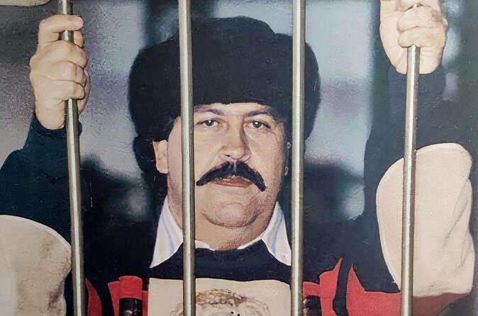 Pablo Escobar Tour with La Catedral Prison Visit and Art Book - What to watch for: access limits and emotional weight