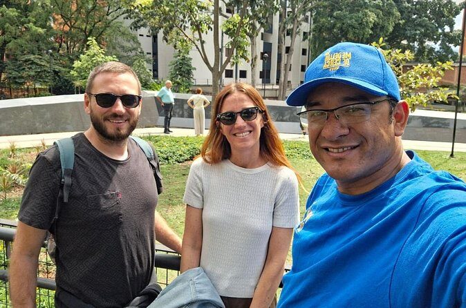 Pablo Escobar Tour with La Catedral Prison Visit and Art Book - Who this tour fits best