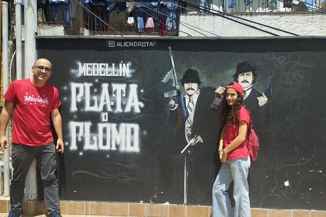 Pablo VIP Private Tour with Roberto Escobar Museum and Comuna 13 - A full day in Medellín: why 7–8 hours works