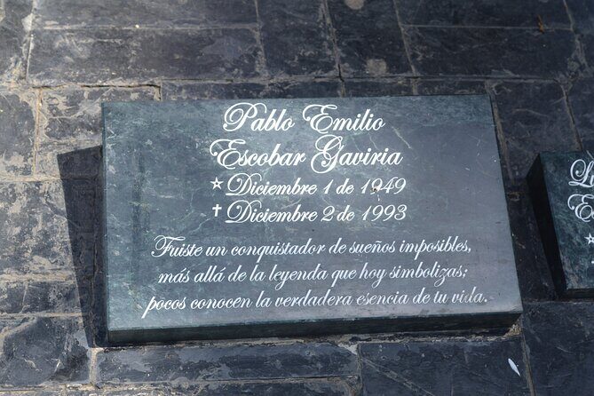 Pablo VIP Private Tour with Roberto Escobar Museum and Comuna 13 - Parque Memorial Inflexion: the Monaco building site and bombing remembrance