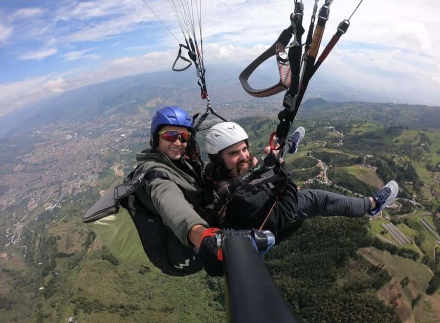 Paragliding Medellin with Transportation and free Videos - Key things to know before you go