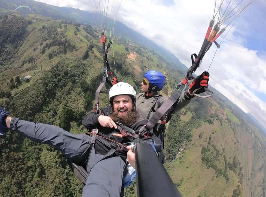 Paragliding Medellin with Transportation and free Videos - Safety Briefing and Life Insurance: What Happens Before You Strap In