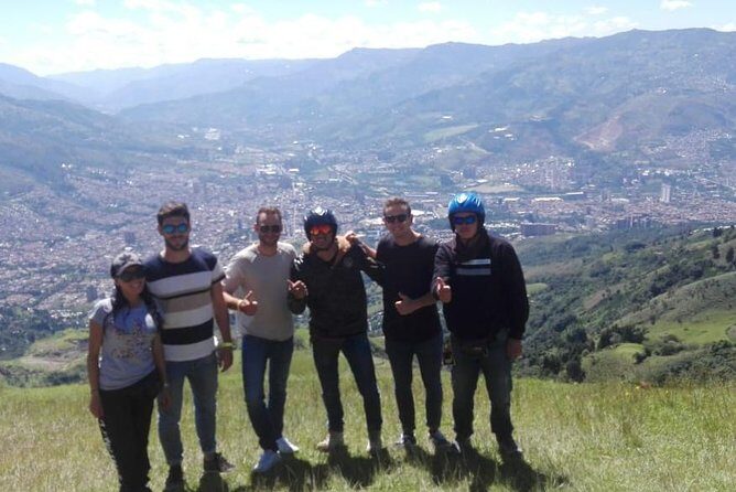Paragliding Medellin - Your Pilot and the Tandem Flight: Simple, Safe, No Experience Required