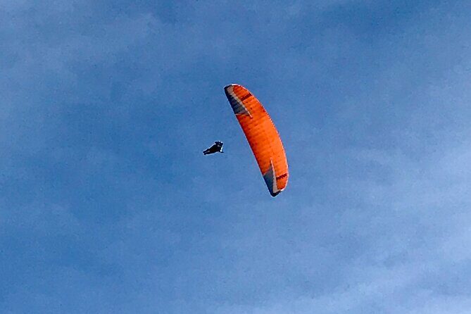 Paragliding over Medellin transport included - Time on the Clock: From Pickup to Landing