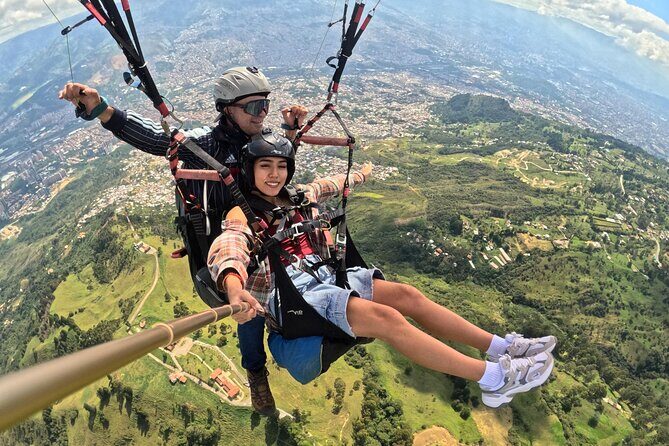 Parapente sobre Medellín desde San Félix - Key things to know before you fly