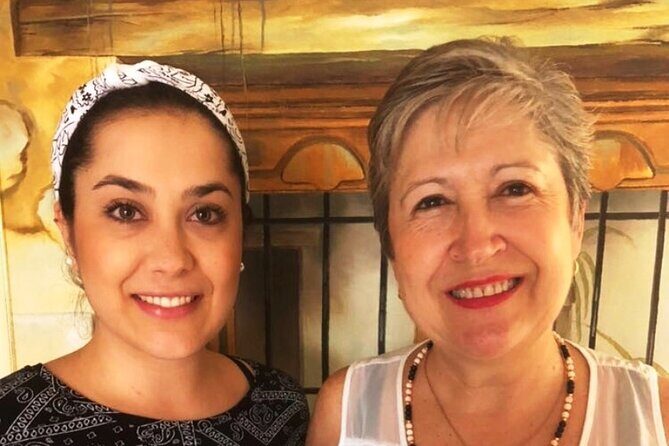 Plaza Minorista Tour and Home Cooking in Medellín with Daniela - Meal time: what happens after the cooking