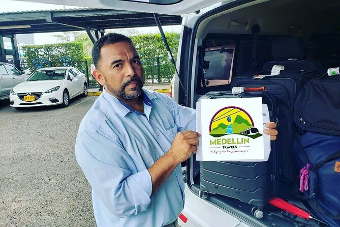 Private Airport Pickup Service in Medellin for You and Your Group - Inside the Vehicle: Comfort, Cooling, and Safety Details