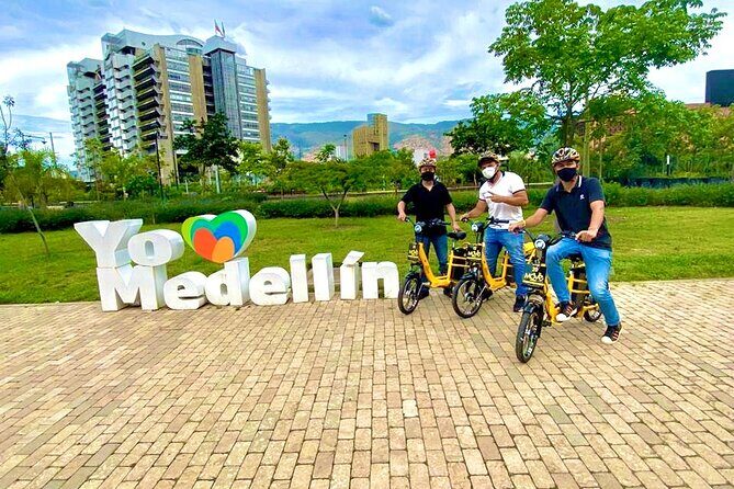 Private and personalized time and tailor-made tour Medellin - Should you book MOVE! Travel Medellin by e-bike?