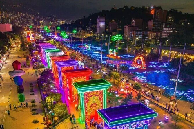 Private Christmas Lights Tour in Medellín! - Only Holiday Season! - Who This Tour Suits Best (and When It Might Not)