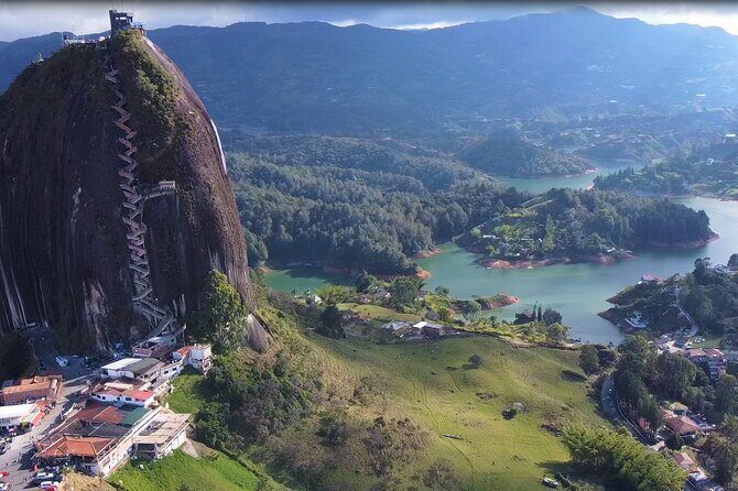 Private Guatape +Boat Ride+Paragliding Flight+Animal Farm - Guatapé town on foot: the colorful baseboards are more than decoration
