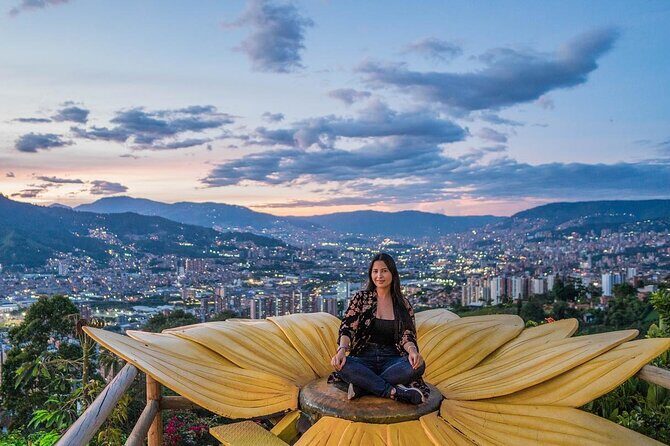 Private Half-Day Food Tour Visiting Best Viewpoints in Medellín! - The Eight Wonder Bar: empanadas with the city’s night transformation