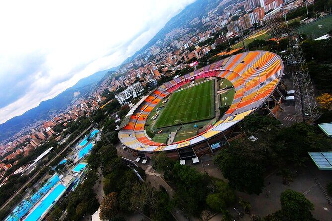 Private Tour: Helicopter Flight+Graffiti tour+Pablo tour Medellin - Historic Center Panoramas: The “Old Medellín” Counterbalance