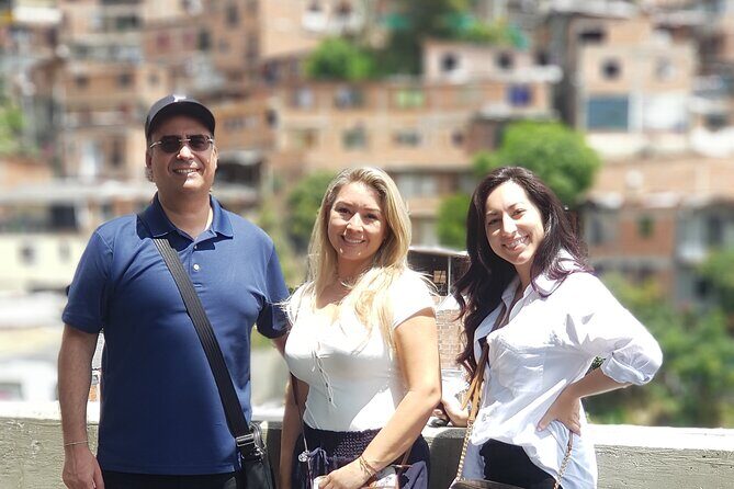 Private Tour in Comuna 13 with cable car (culture, street art and graffiti) - Who this private cable car Comuna 13 tour fits best