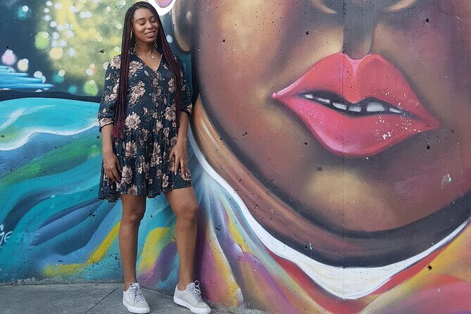 Private Tour in Comuna 13 with cable car (culture, street art and graffiti) - What makes Carlos from Star Tours such a strong point