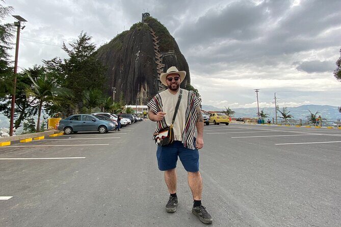Private Tour of El peñol and Guatapé from Medellin - Stop 1: the drive through El Peñol (and why it matters even before the stone)