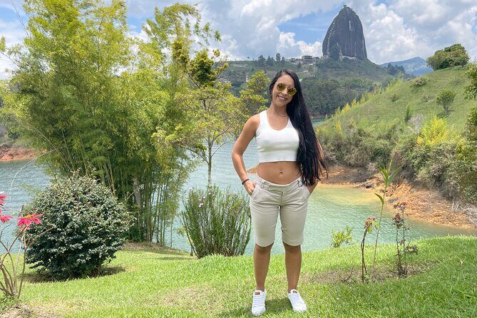 Private Tour to Guatapé, El Peñol + Paragliding from Medellín!! - Private transportation from Medellín: why it’s worth paying for