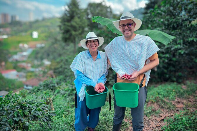 Private Tour to Santa Fe de Antioquia Town & Coffee Farm. - Puente de Occidente: the bridge story behind how people traveled