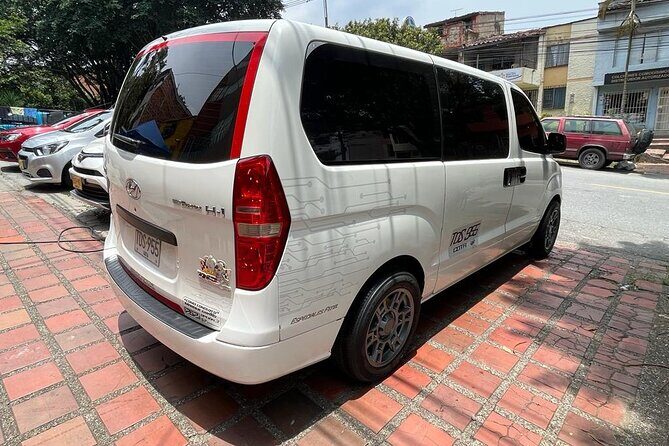 Private Transfer José María Cordova Airport in Medellín - Vehicle Choice: Van vs H1 Van for Passengers and Luggage